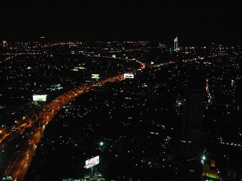 �h�[���̃X�J�C���E���W����̖�i