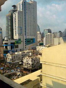 �v���W�f���g�E�\���e�B�A�̕�������̌i�F