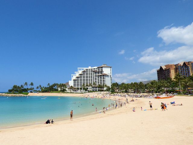 �G�t���̂悤�ȃA�E���j���]�[�g�O�̃��O�[��