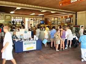 �A���]�i�������A�����̃M�t�g�V���b�v