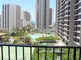 ���C�L�L�o�j�����@�P�O�K�̃��i�C����̌i�F