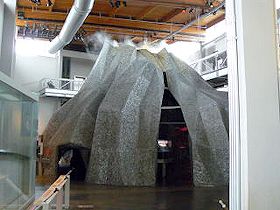 �r�V���b�v�~���[�W�A���@�ΎR�̖͌^