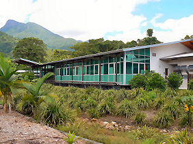 ���X�}���k�J�̃r�W�^�[�Z���^�[