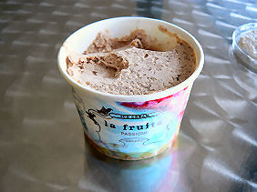 �s�[�i�b�c�A�C�X�N���[��