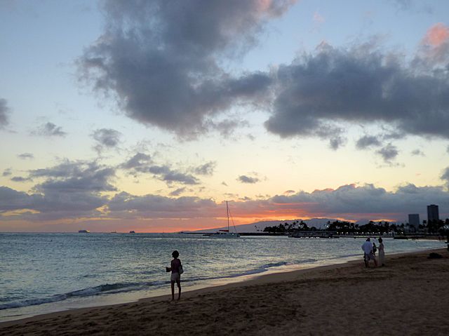 �t�H�[�g�f���b�V�[�r�[�`���猩���T���Z�b�g