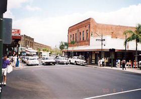 �`���C�i�^�E��