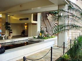 �o�j�����̓�����t�߂̐l�H�r